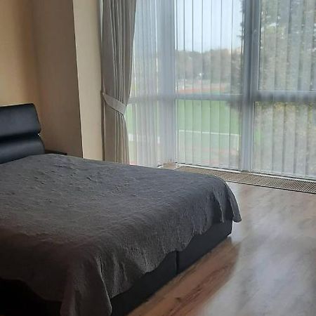 Jaukus Apartamentai Lägenhet Šiauliai Exteriör bild